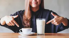 Z czym nie należy łączyć kawy? Wiele osób o tym nie wie