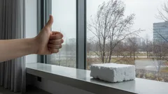 Przyklej kawałek styropianu do okna – nie pożałujesz: gdy poczujesz efekt, podskoczysz z radości